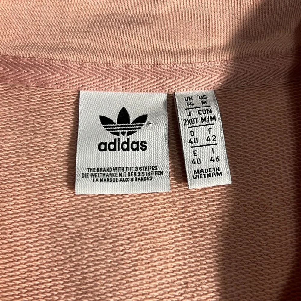 adidas crop quarter zip! - Picture 5 of 6